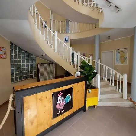 Hostel The Golden Rooster