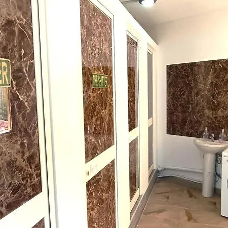 The Golden Rooster * Тирана